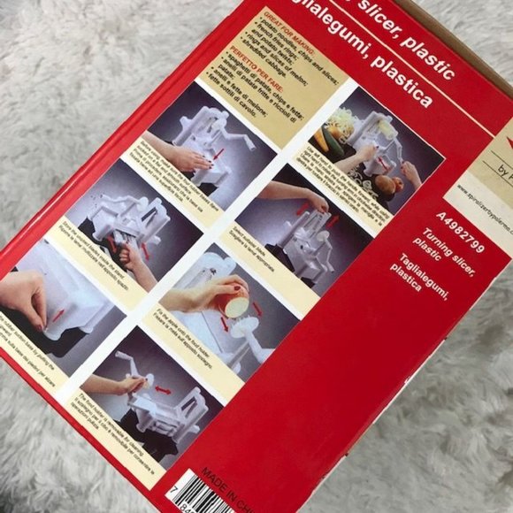 NWOT Spiralizer Turning Slicer with 3 Blades - Picture 5 of 13